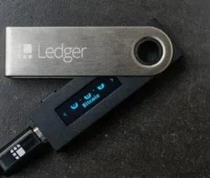 Ledger проверяет сообщение о краже $86 млн у владельцев аппаратных кошельков