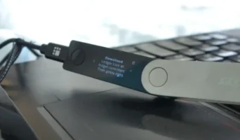 Мошенник потерял 60 биткоинов благодаря взлому кошелька Ledger